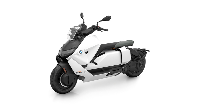 новая электрическая «звезда для города» BMW CE 04С новым BMW CE 04 компания BMW Motorrad продолжает реализацию своей стратегии электрической мобильности для мегаполисов. Новый скутер получил электрическую силовую установку, футуристичный дизайн и инновационные цифровые сервисы.